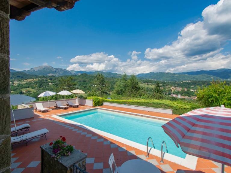 Ferienhaus in Camporgiano für max. 12 Personen Ferienhaus in Camporgiano für max. 12 Personen