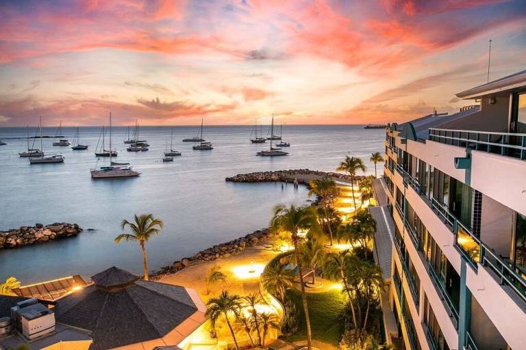 Resort Simpson Bay