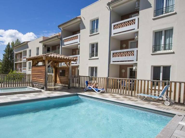 Pleasant rental apartment with heated pool | Dogs allowed — photo 3