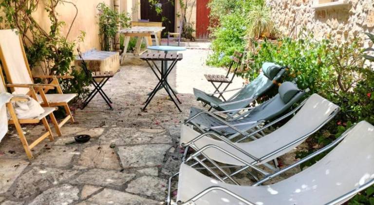Vacation home with grill & patio — photo 5