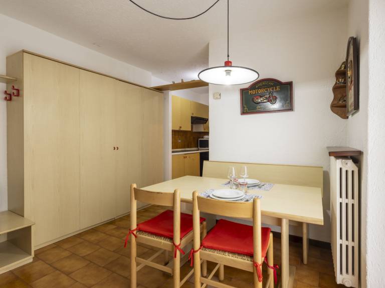 Apartment with garden & patio — photo 5