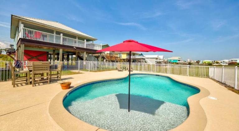 Wonderful vacation home with pool | Close to the beach | Pet-friendly in Gulf Shores, AL