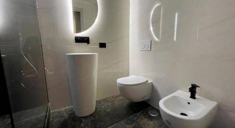 Apartment with jacuzzi — photo 4