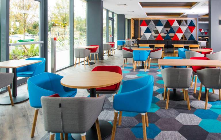 Holiday Inn Express Bicester By IHG — photo 3