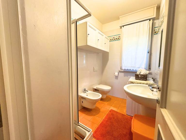 Apartment with patio | City view — photo 3