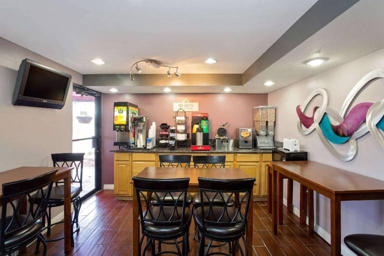 Knights Inn - Port Charlotte FL — photo 4