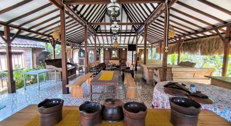 Ndalem Pengkok Homestay