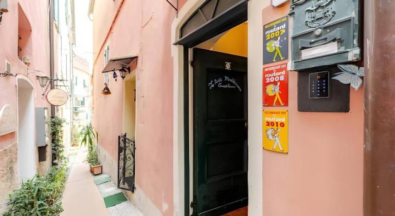Romantic room nel Borgo di Cervo — photo 4
