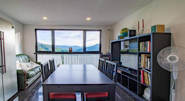 Vacation home with pool — photo 4