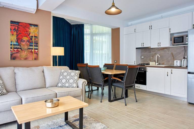 Rental apartment with pool in Constanta