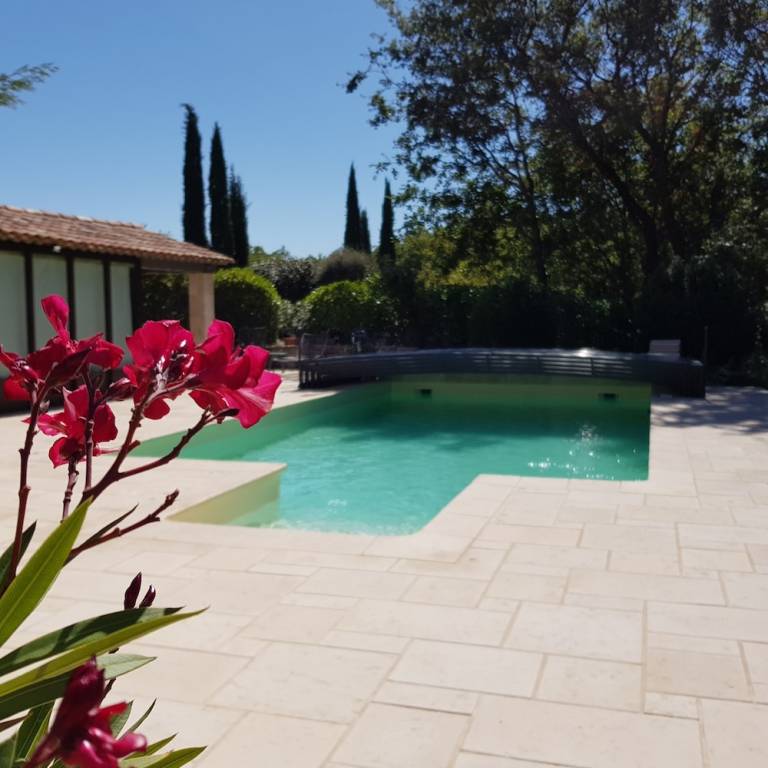Bed & Breakfast  Gordes