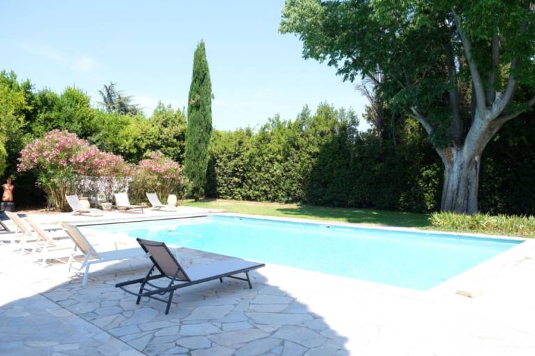 Villa with private pool, barbecue & garden — photo 3
