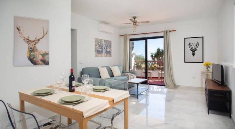 Apartment with patio & BBQ in Mijas