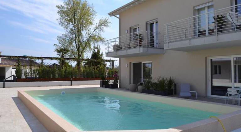 Holiday apartment with pool — photo 3