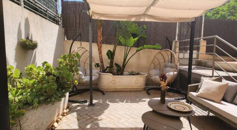 Holiday apartment with patio, pool & jacuzzi | Suitable for remote work | Pet-friendly — photo 5