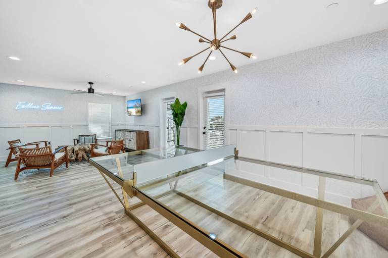 HGTV-Inspired Beach House 3-minute to the Beach! — photo 4