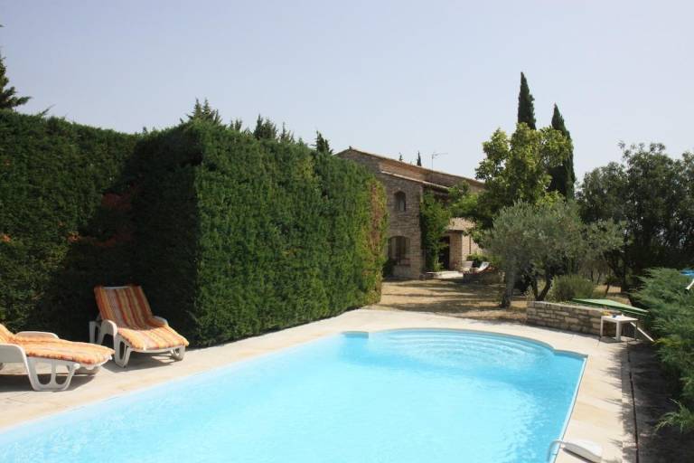 Fully equipped vacation home with pool, barbecue & yard | Perfect for remote work | Dogs allowed in Gordes