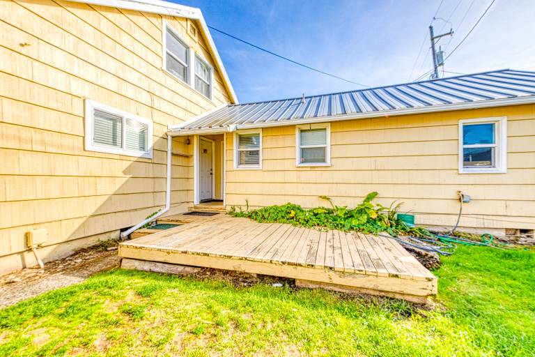 Cabin  Rockaway Beach