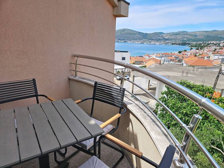 Ferienwohnung in Okrug Gornji für max. 4 Personen, Ferienwohnung in Okrug Gornji für max. 4 Personen,
