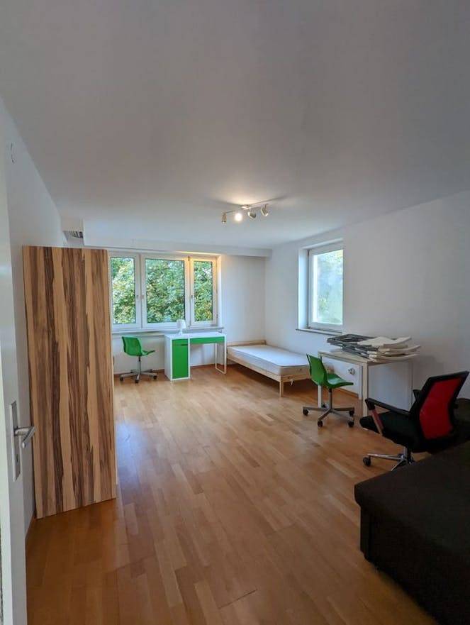 82 m² Gemeinschaftszimmer