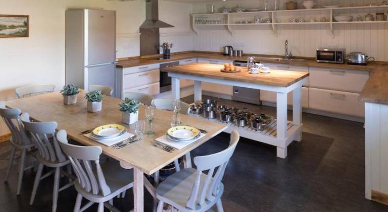 Vacation home with terrace, grill & yard | Pets are welcome — photo 3