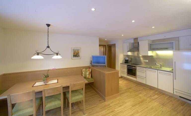 Apartment with garden, sauna & patio | Mountain view — photo 5