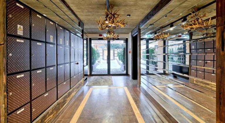 Apartment with hot tub & pool — photo 5