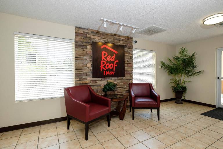 Red Roof Inn Defuniak Springs — photo 3
