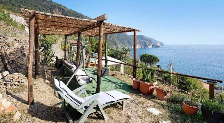 Villa with 2 rooms for 6 persons — photo 3