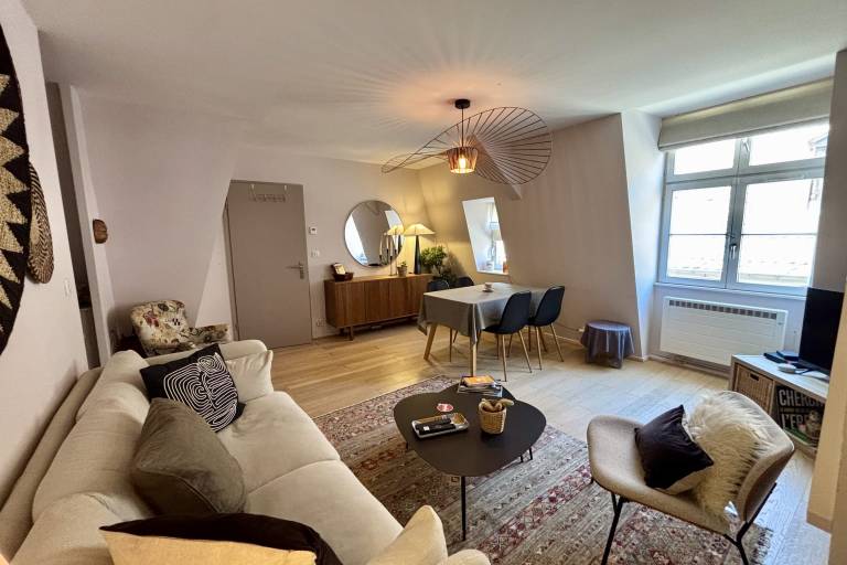 Quiet 2 bdrm flat in central Strasbourg