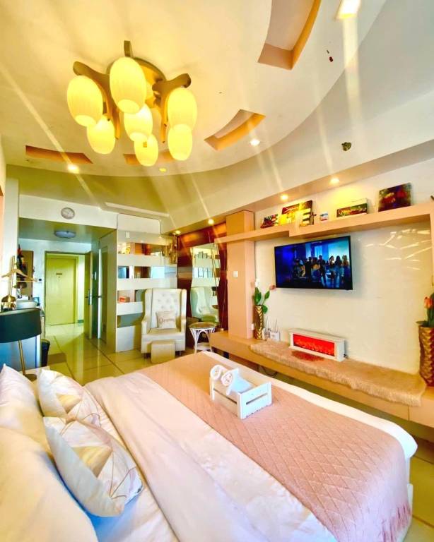 Holiday apartment with garden & pool | Perfect for remote work in Pasay