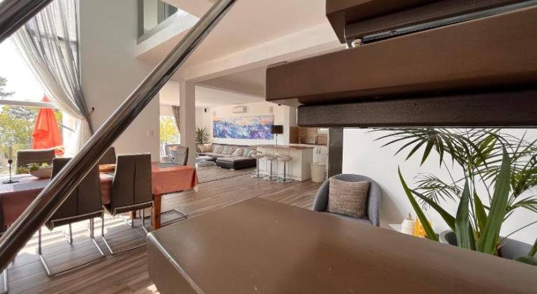 Villa with pool — photo 3