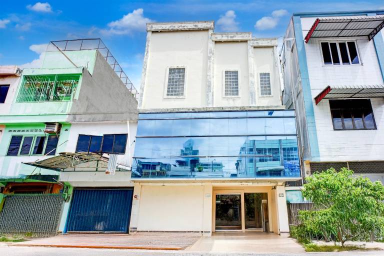 OYO 94799 Siwah Hotel