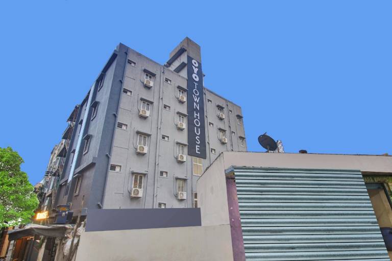 Hotel O Jahnavi Group in Hyderabad