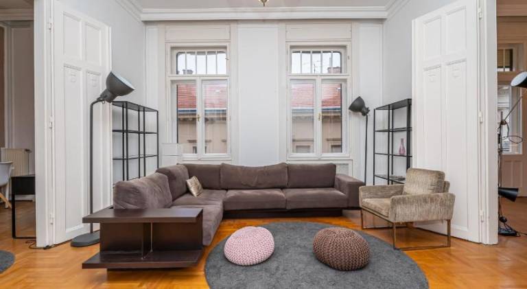 Fully equipped pleasant apartment with patio | Next to Buda Castle | Good for workation | Pet-friendly in Budapest