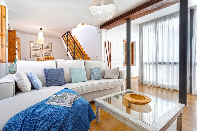 Modern Duplex Great location Piedra Santa