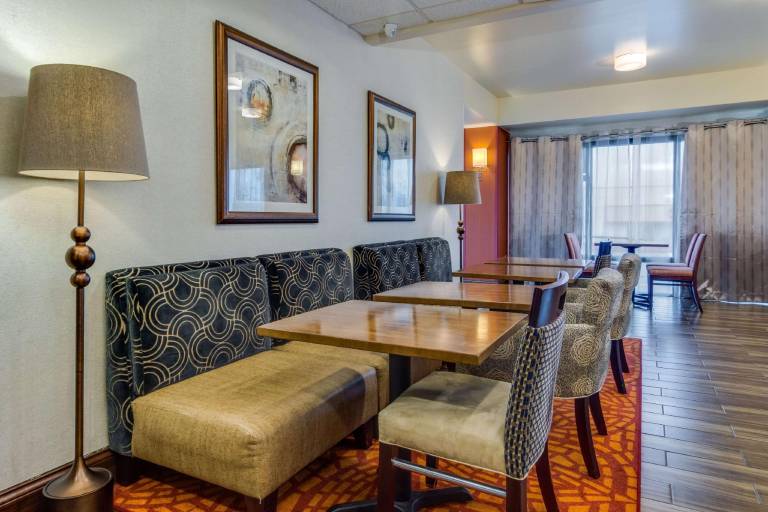 Hampton Inn Johnson City — photo 3