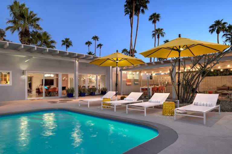 On The Rox- Luxury Refreshing Mid-Century Mod- Pool, Spa, Firepit, Outdoor Kitchen & More — photo 2