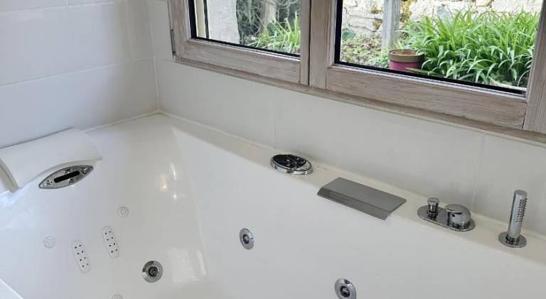 House with jacuzzi | Dogs allowed — photo 4