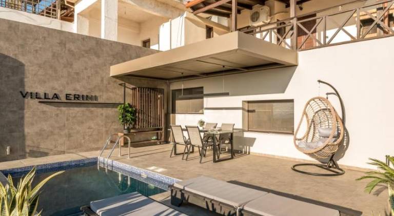 Fully equipped villa with private pool, barbeque & patio | Pets allowed — photo 3