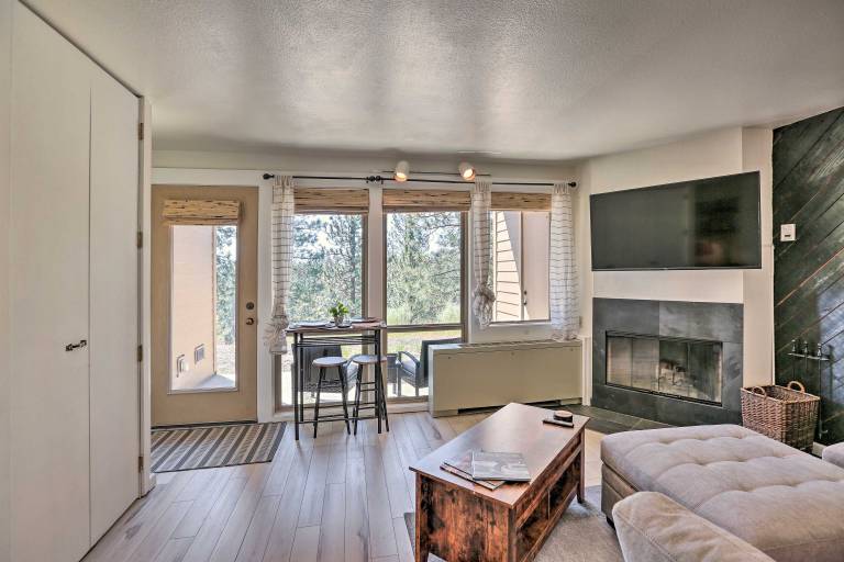 Resort Condo Retreat  6 Mi to Downtown Bend! — photo 4