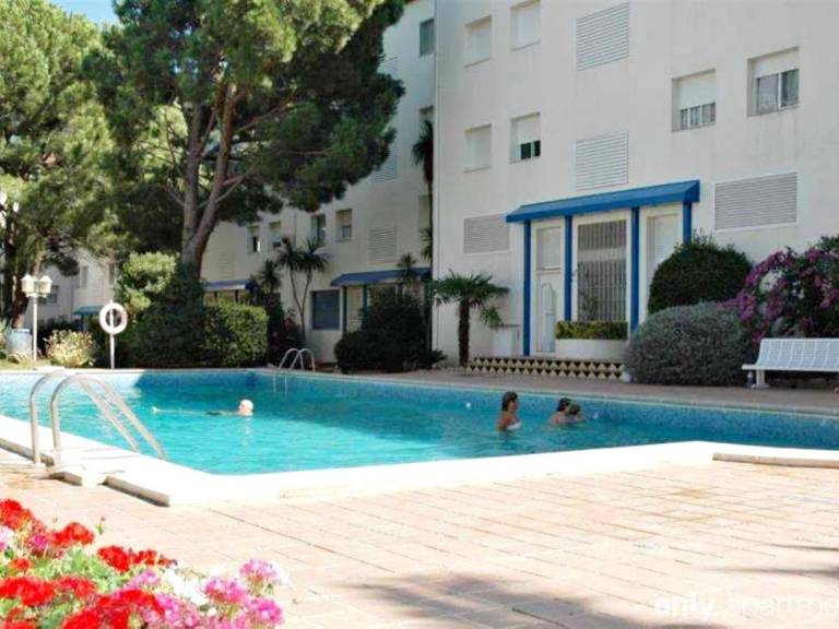 Rental apartment with yard, terrace & pool | Mountain view — photo 5