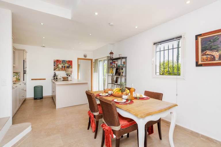 Villa with barbecue, private pool & terrace | Pet-friendly — photo 4