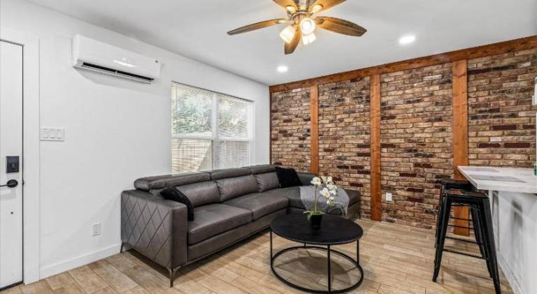 Apartment | Perfect for remote work in Houston, TX