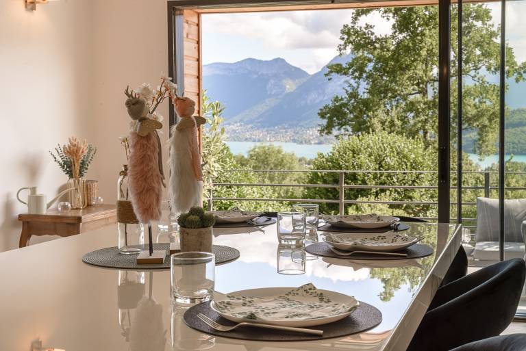 Children-friendly villa with barbeque, yard & terrace | Lake view | Pets allowed — photo 5
