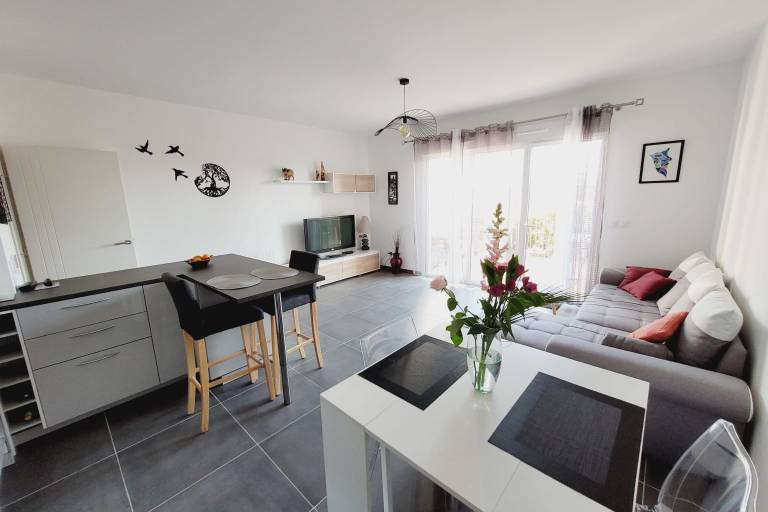 Nice and peaceful 55m² close to the city centre
