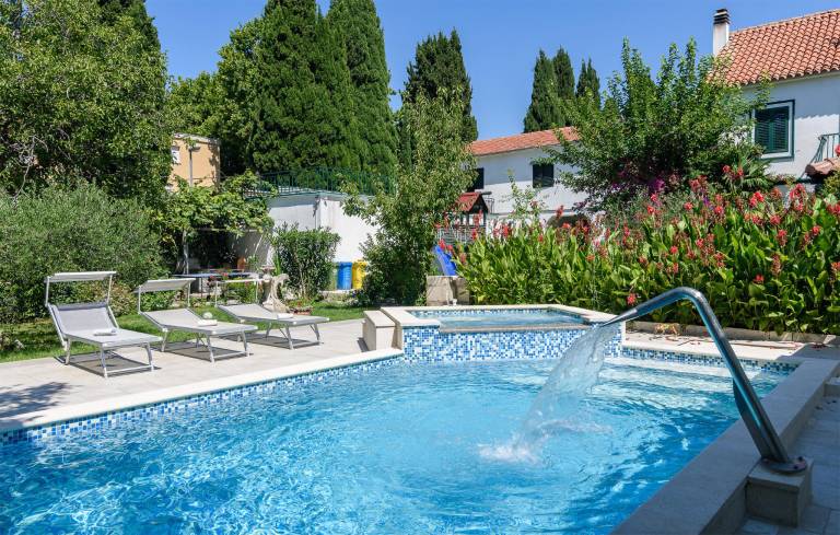 Ferienhaus  Kaštel Kambelovac