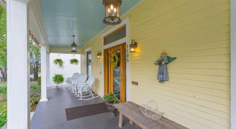Fully equipped spacious vacation home with patio & grill | Suitable for remote work | Pets allowed — photo 5