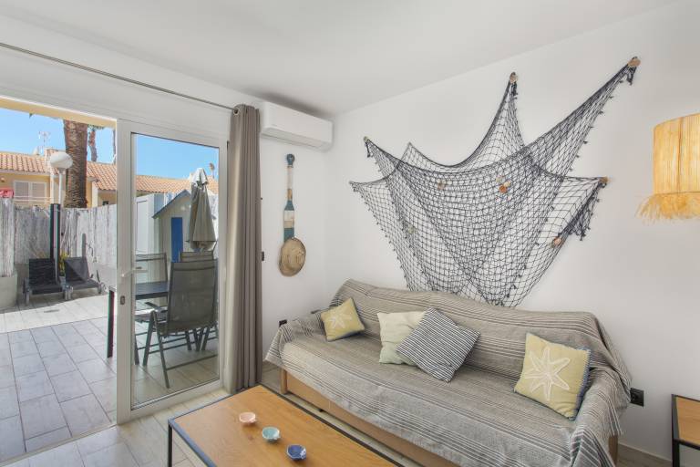 House with pool, fast internet & patio | Perfect for remote work — photo 2