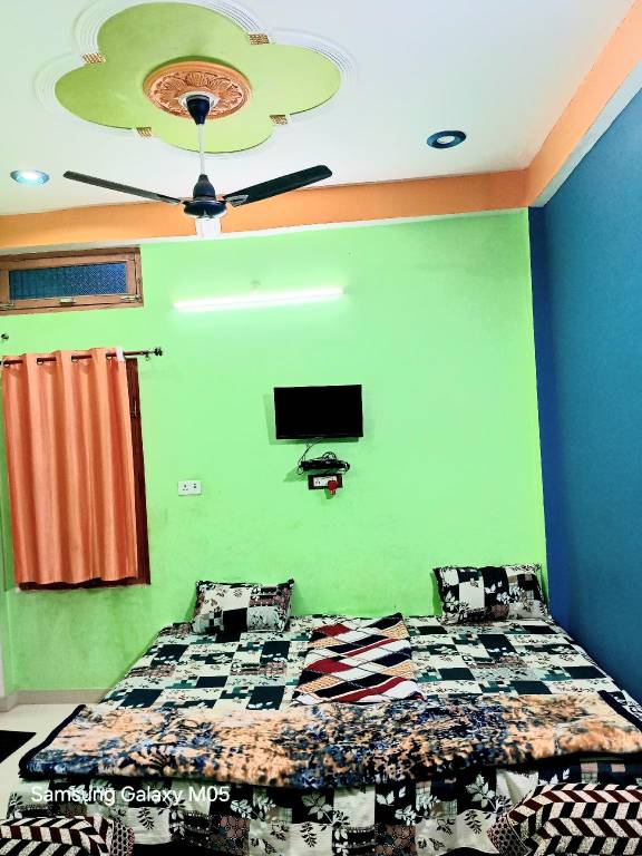 Radhe ji homestay contact number 7317297365 — photo 3
